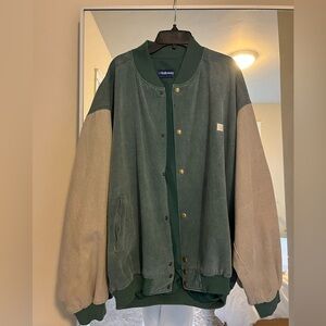 Cute green and tan jacket. Perfect for layering!